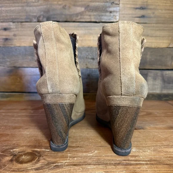 Ariat Women Belle Wedge‎ Bootie Western Chic Boot Soho Sand Tan Suede size 10 - Picture 4 of 9